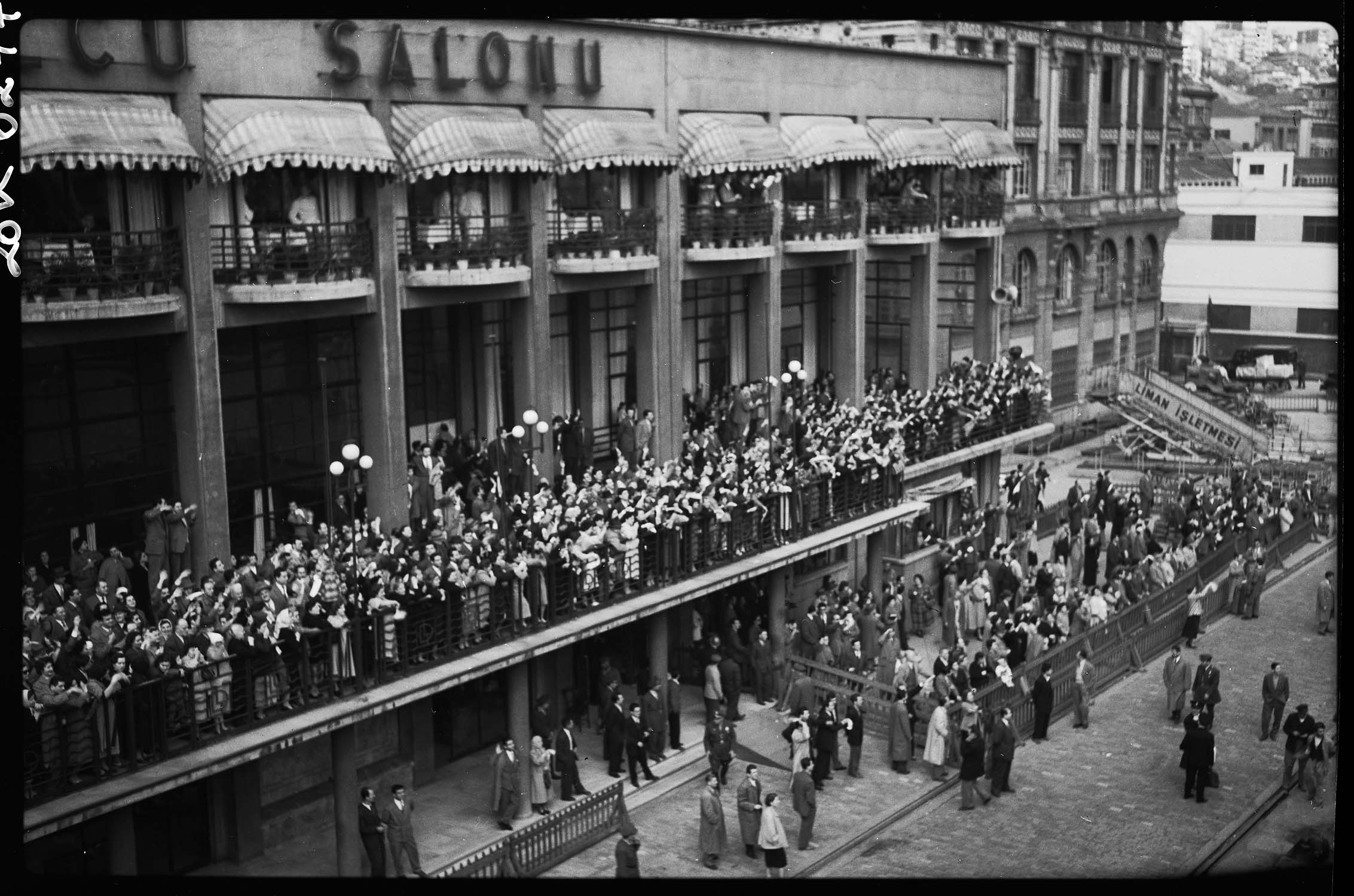 Façades des bâtiments de Karakoy Yolcu Salonu et Cinili Han